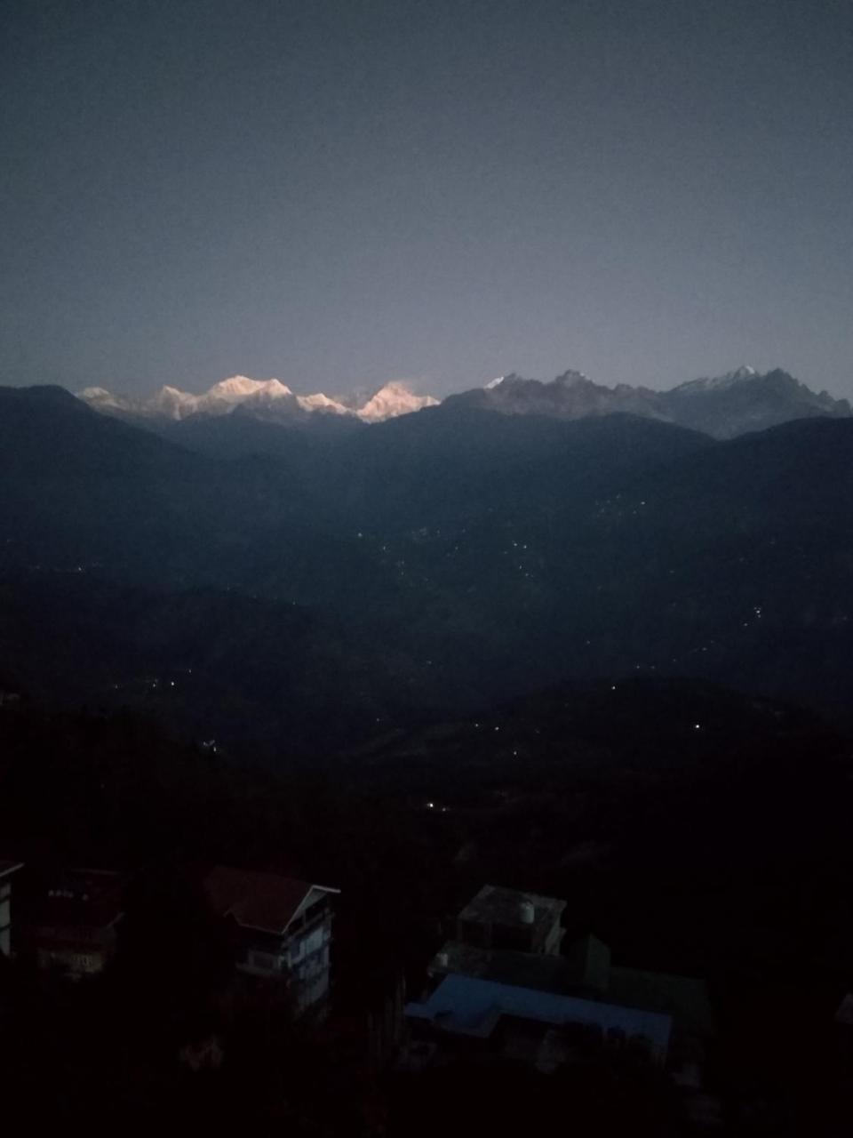 Sodizang Retreat Hotel Pelling Exterior photo