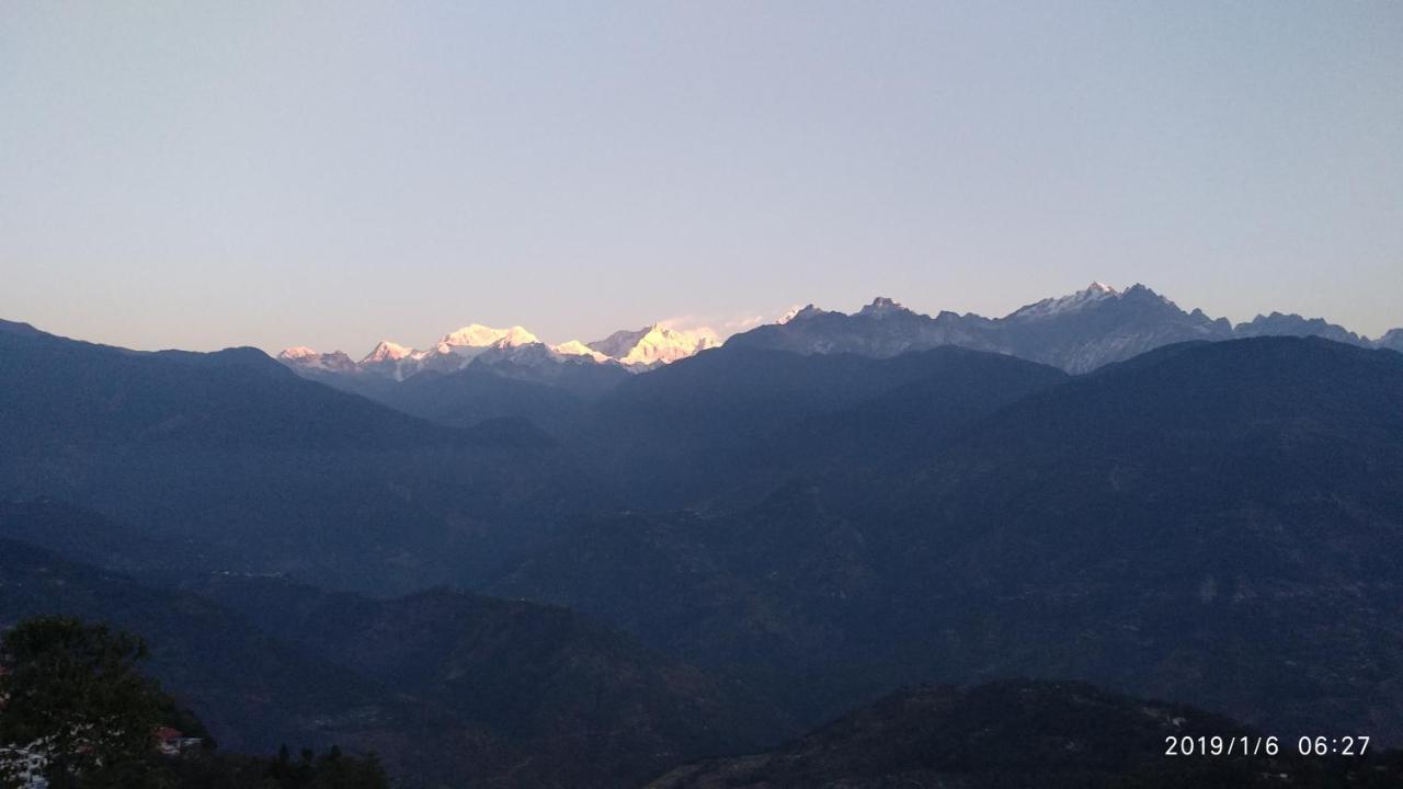 Sodizang Retreat Hotel Pelling Exterior photo