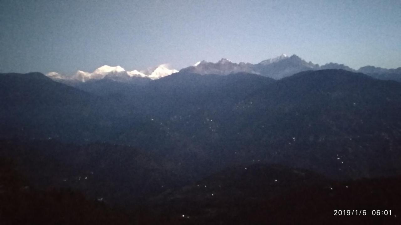 Sodizang Retreat Hotel Pelling Exterior photo